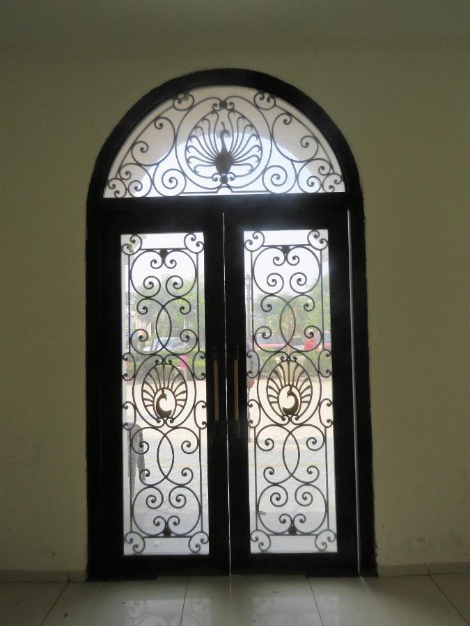 Vrindavan Inn Exterior photo